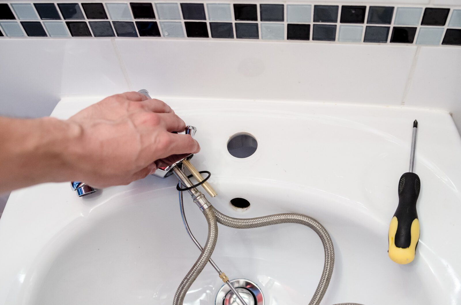 plumber-2788332_1920 plumber-2788332_1920