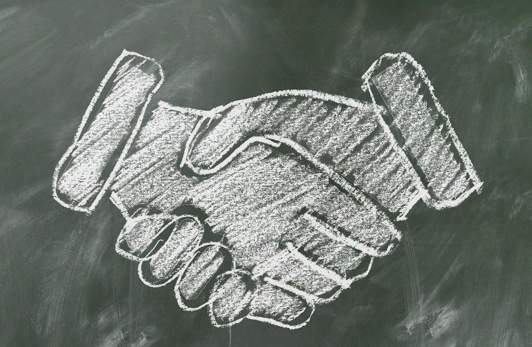 shaking-hands-2499629_1920 shaking-hands-2499629_1920